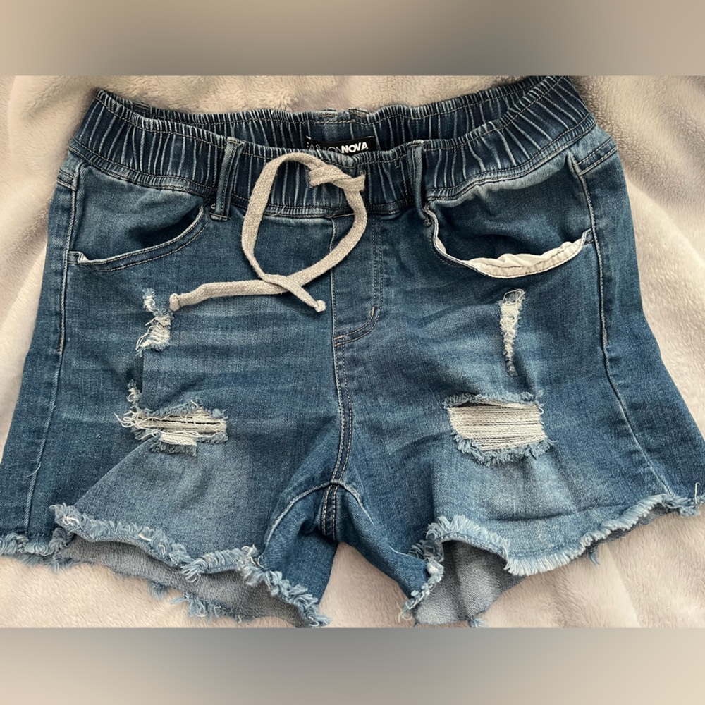 Fashion nova denim shorts